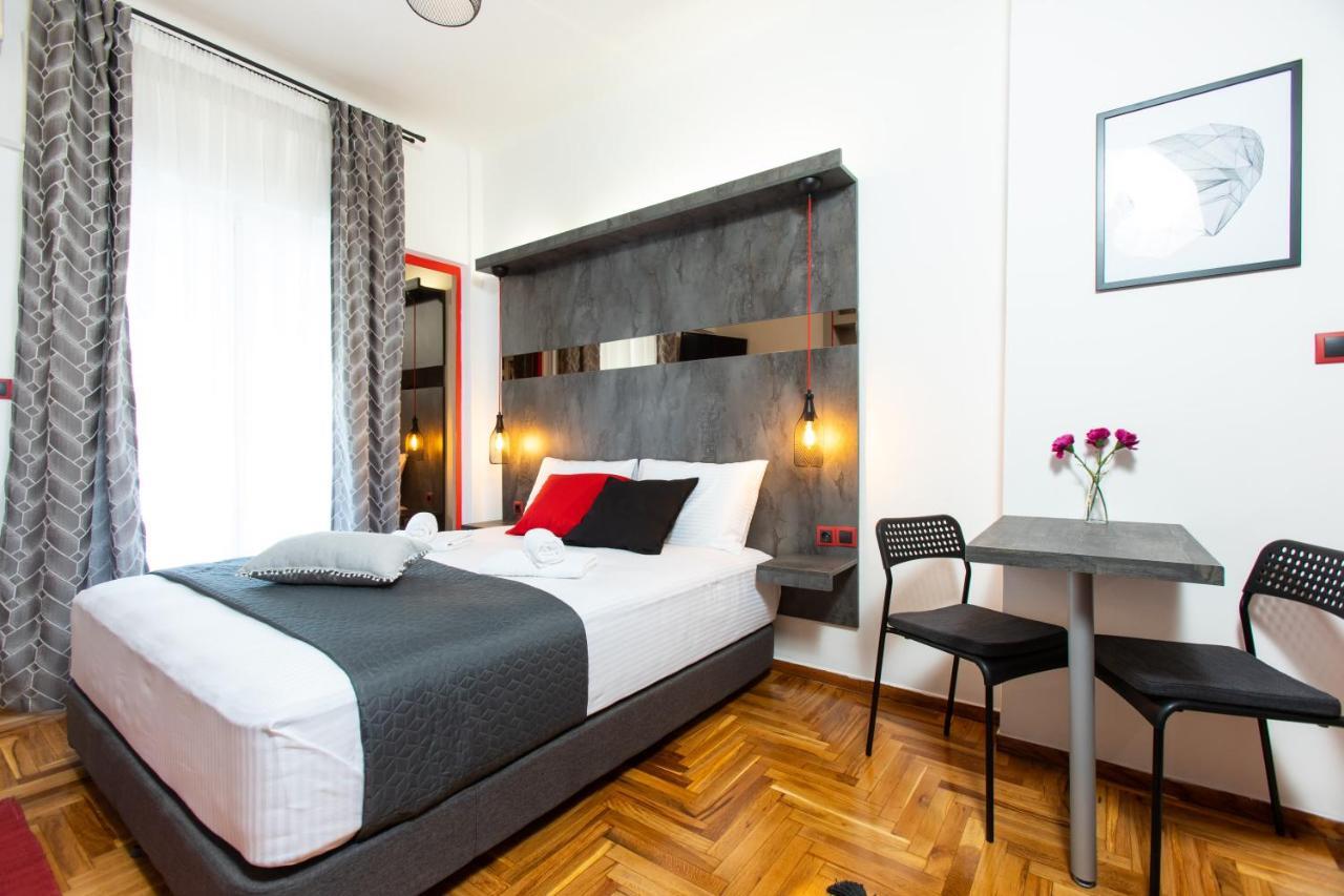 Downtown Luxury Boutique Suites : The Red Suite 塞萨洛尼基 外观 照片